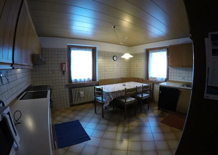 Semesterbostad Majon Di Roces *