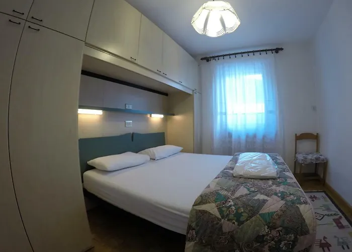 Semesterbostad Majon Di Roces